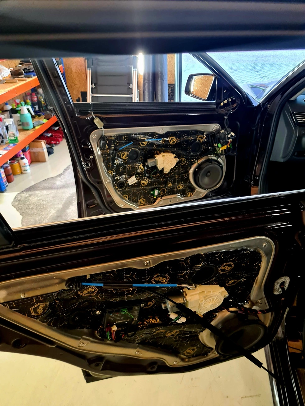Wyciszenie drzwi Mercedes W212 śląskie
