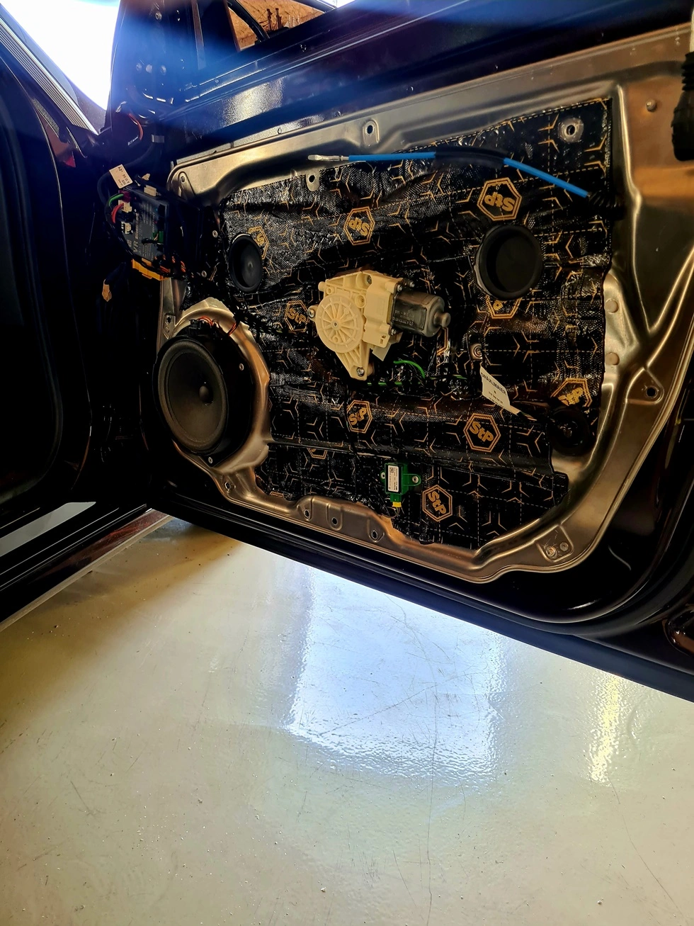 Wygłuszenie drzwi Mercedes W212