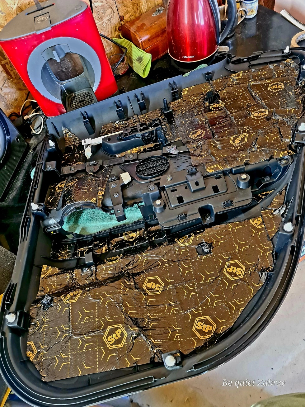 wyciszenie drzwi Toyota C-HR II Zabrze wyciszenie drzwi Toyota C-HR II