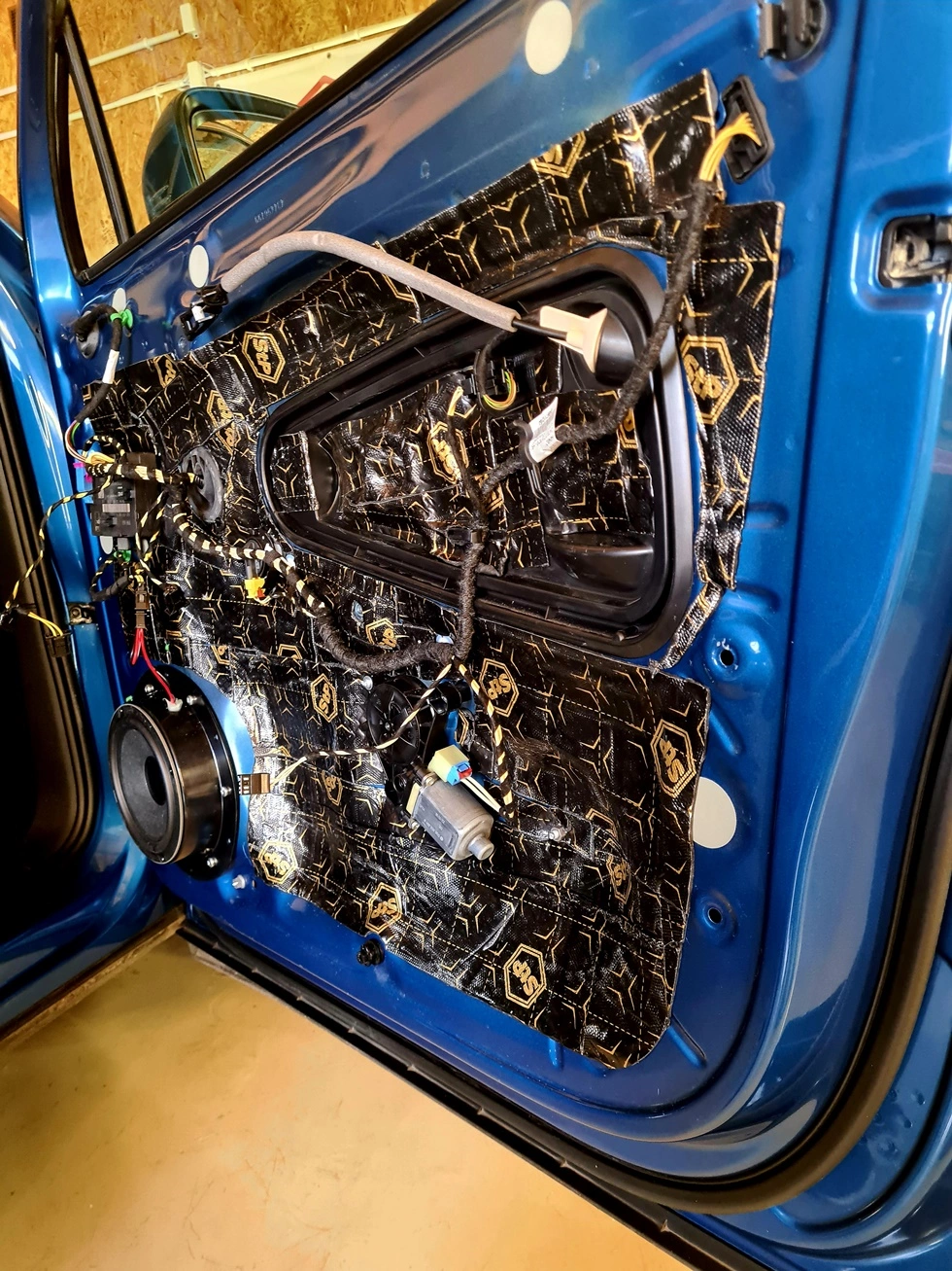 Wygłuszenie drzwi w VW Tiguan śląskie Wygłuszenie drzwi w VW Tiguan śląskie