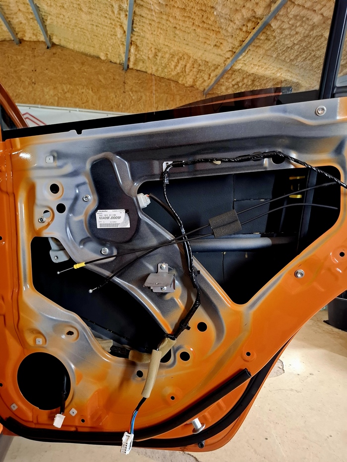 Subaru XV wygłuszanie drzwi Subaru XV wygłuszanie drzwi