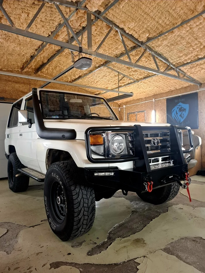 Wygłuszenie drzwi w Toyota Land Cruiser Wygłuszenie drzwi w Toyota Land Cruiser