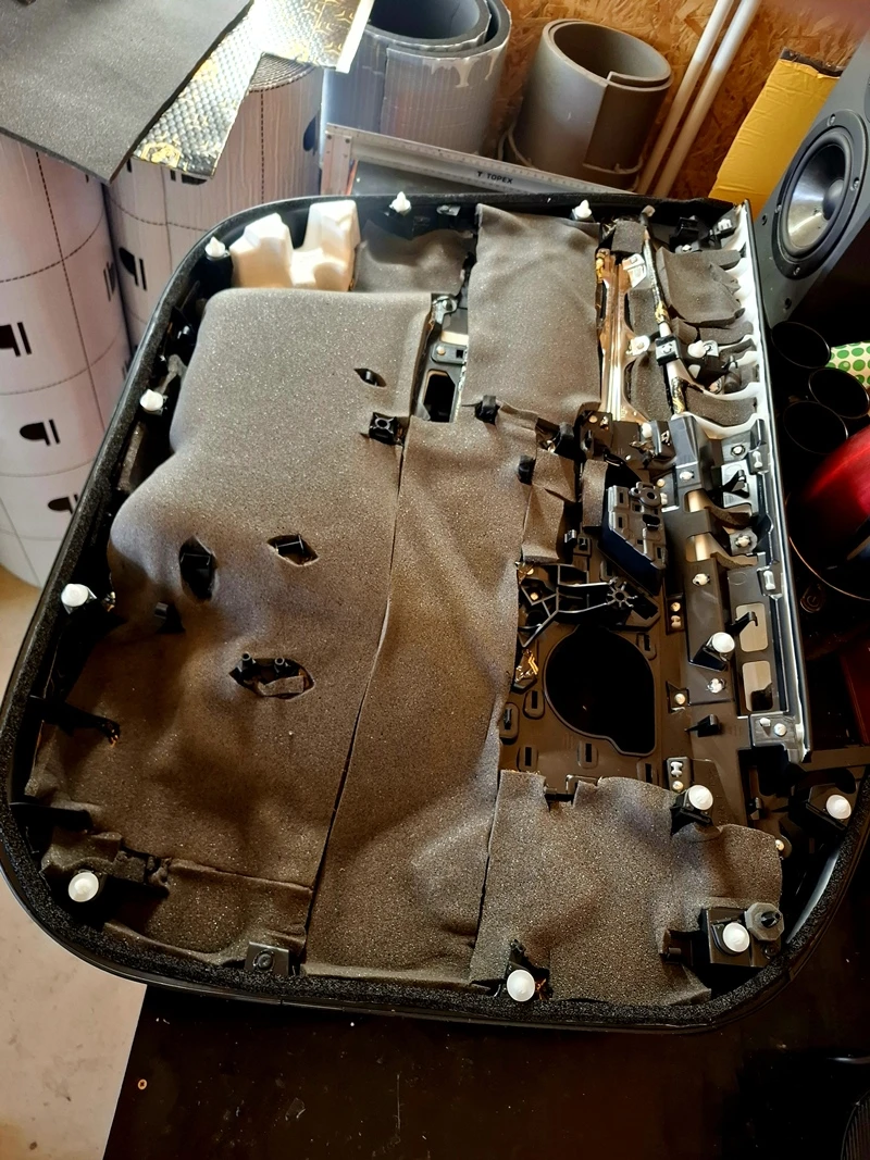 wyciszenie drzwi Mazda 3 Zabrze